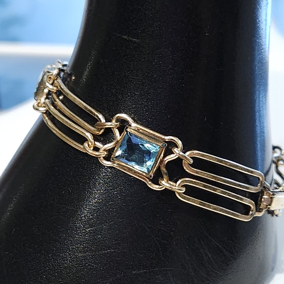 Sturdy 12K Gold Filled Blue Glass Faux Topaz Art Deco Vintage Bracelet 40s 50s - Picture 3 of 16